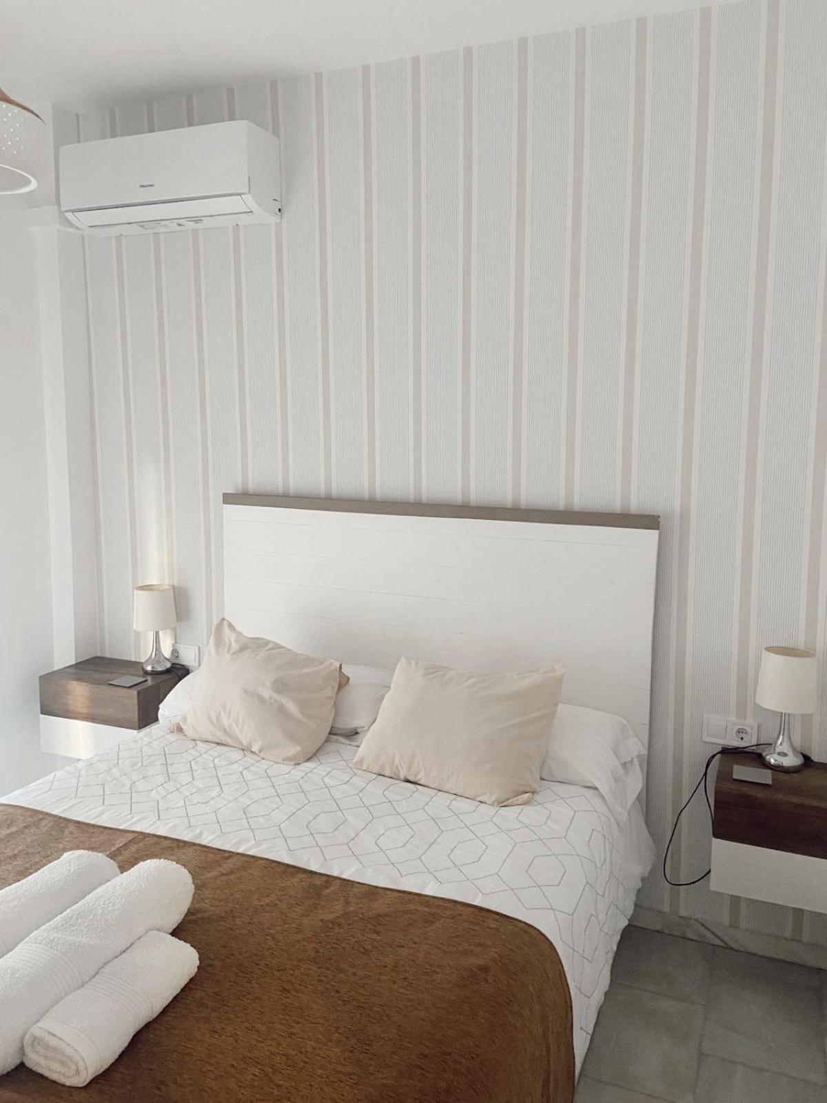 Apartamento Melina Arlu - Barrio La Victoria Málaga Eksteriør billede