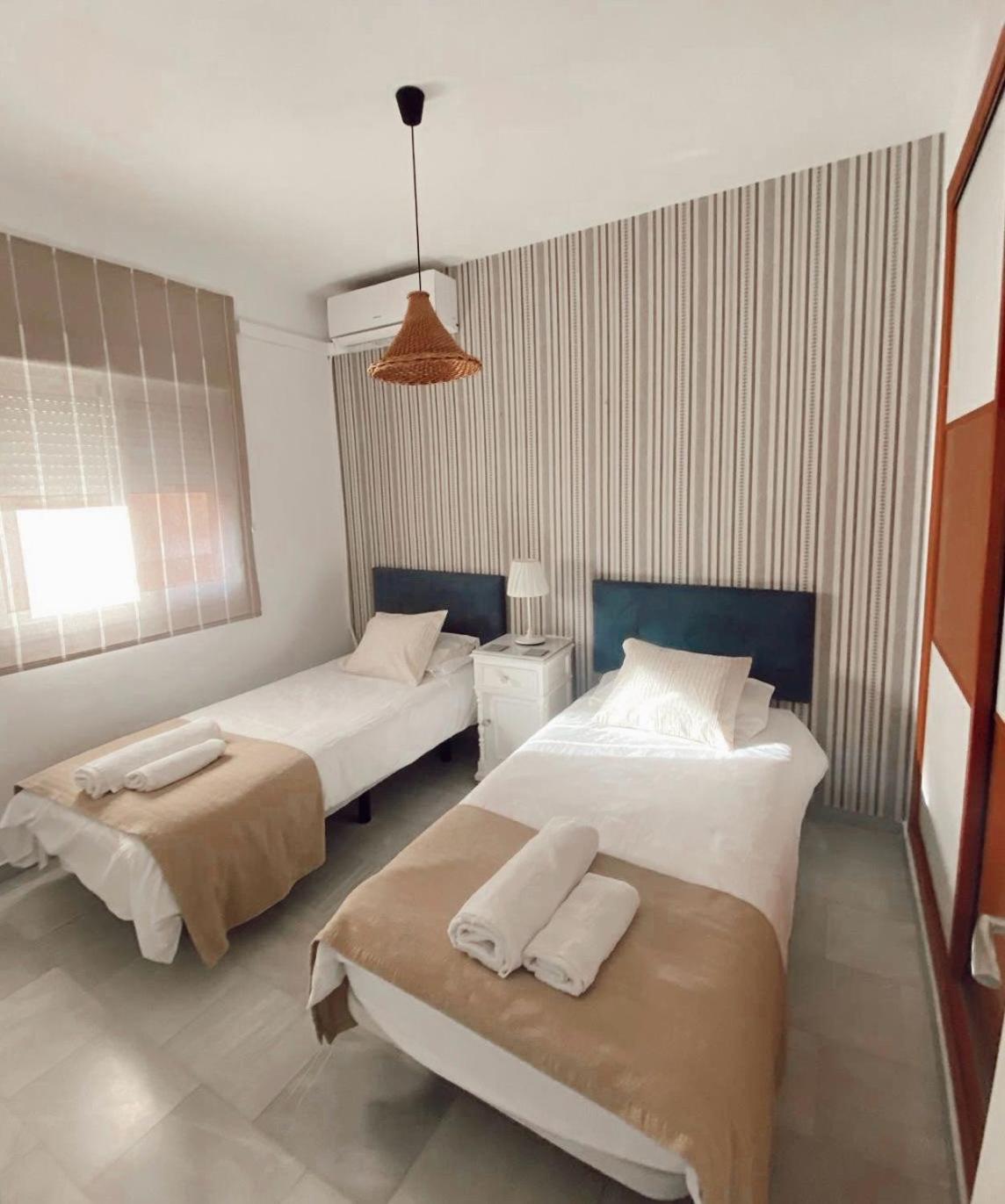 Apartamento Melina Arlu - Barrio La Victoria Málaga Eksteriør billede